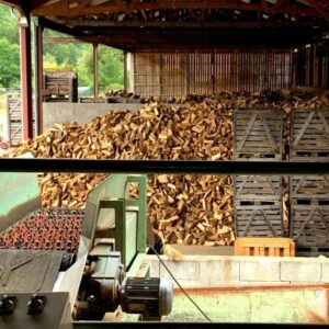 10 Stères de Bûches 40 cm en Vrac (7,5m3) chêne/hêtre/charme stocké sous entrepôts au sec